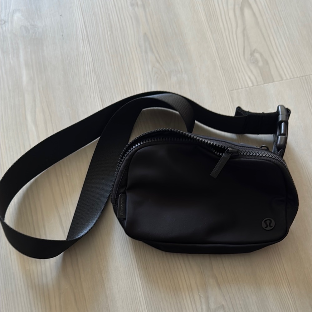 lululemon Belt Bag
